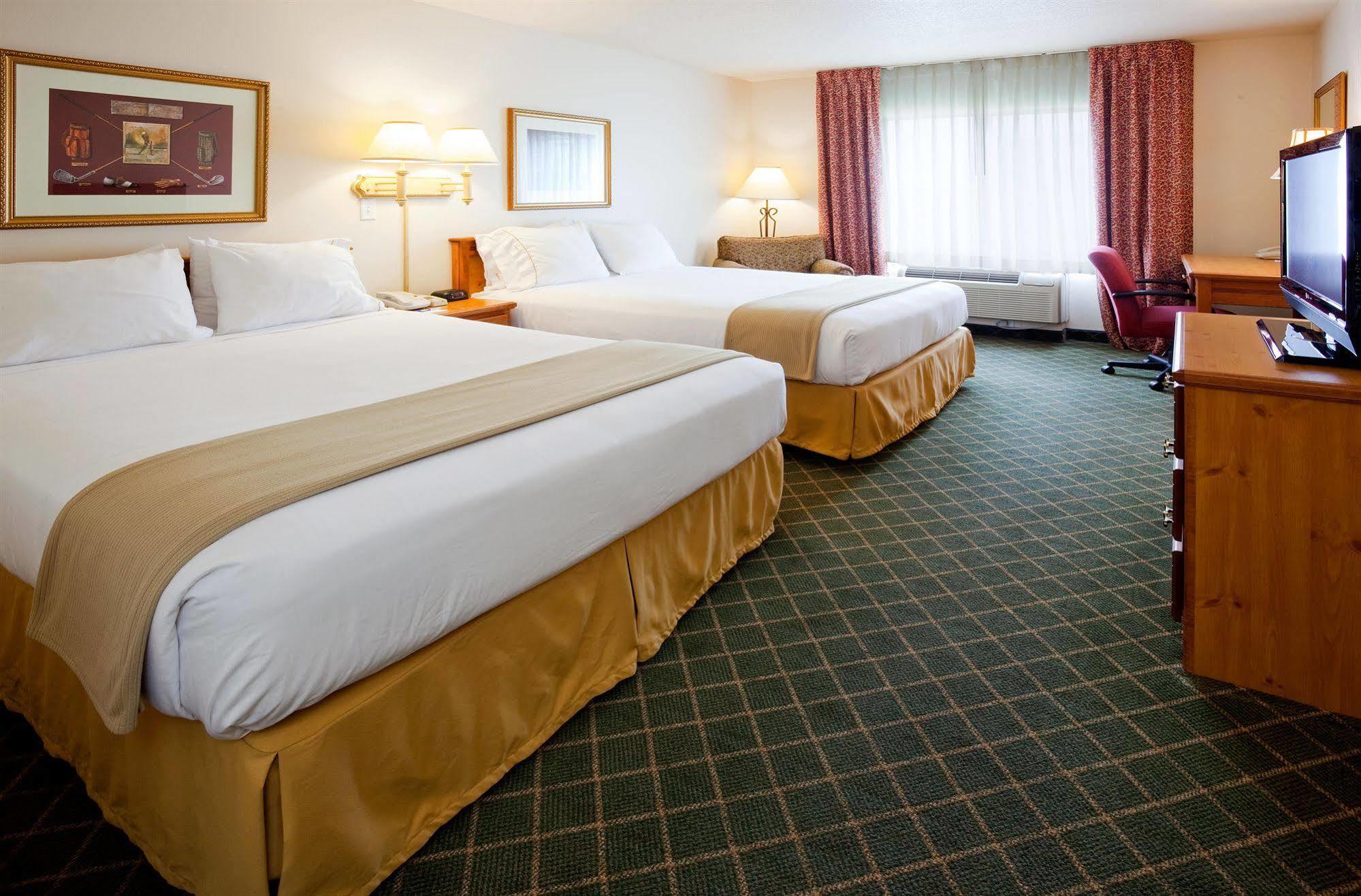 Holiday Inn Express & Suites Yankton, An Ihg Hotel Oda fotoğraf