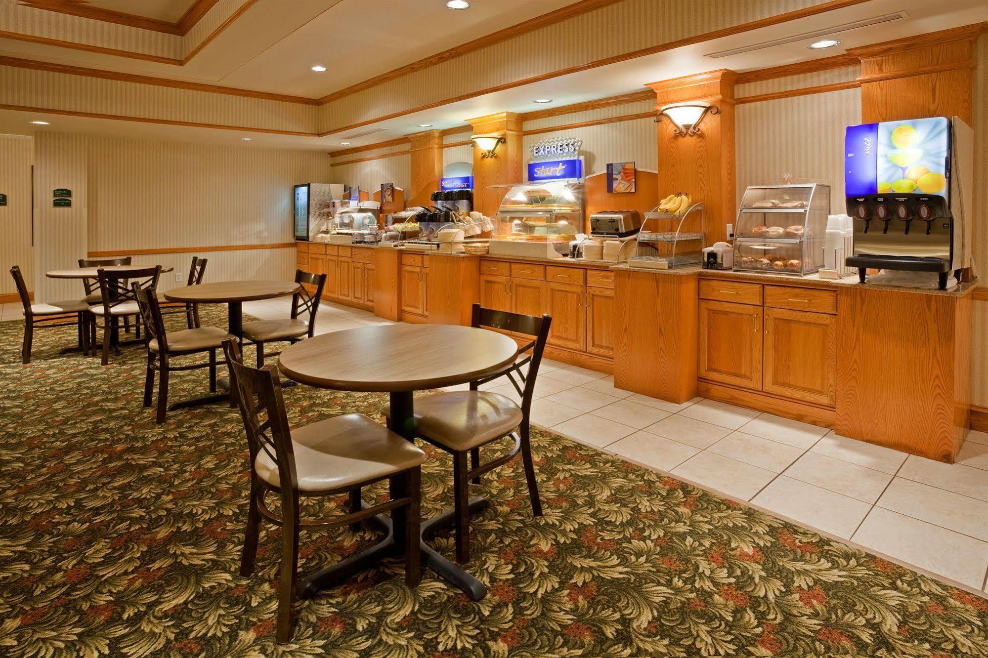 Holiday Inn Express & Suites Yankton By Ihg Restoran fotoğraf